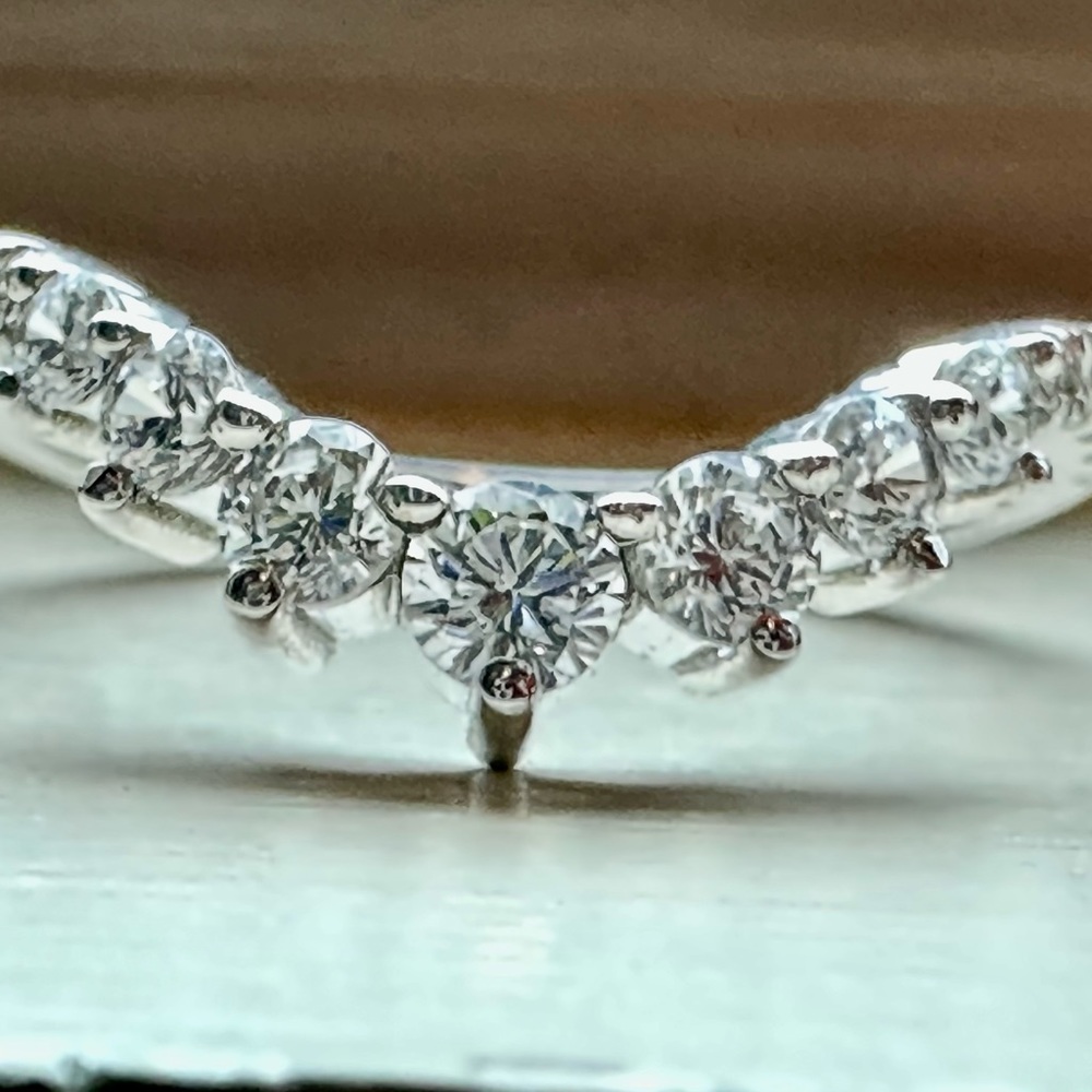925 Sterling Silver Curved AAAAA CZ Wedding Band, Size 7 - Picture 4 of 5